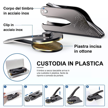 Componenti del timbro a secco: corpo e clip in acciaio inox, piastra incisa in ottone e custodia in plastica